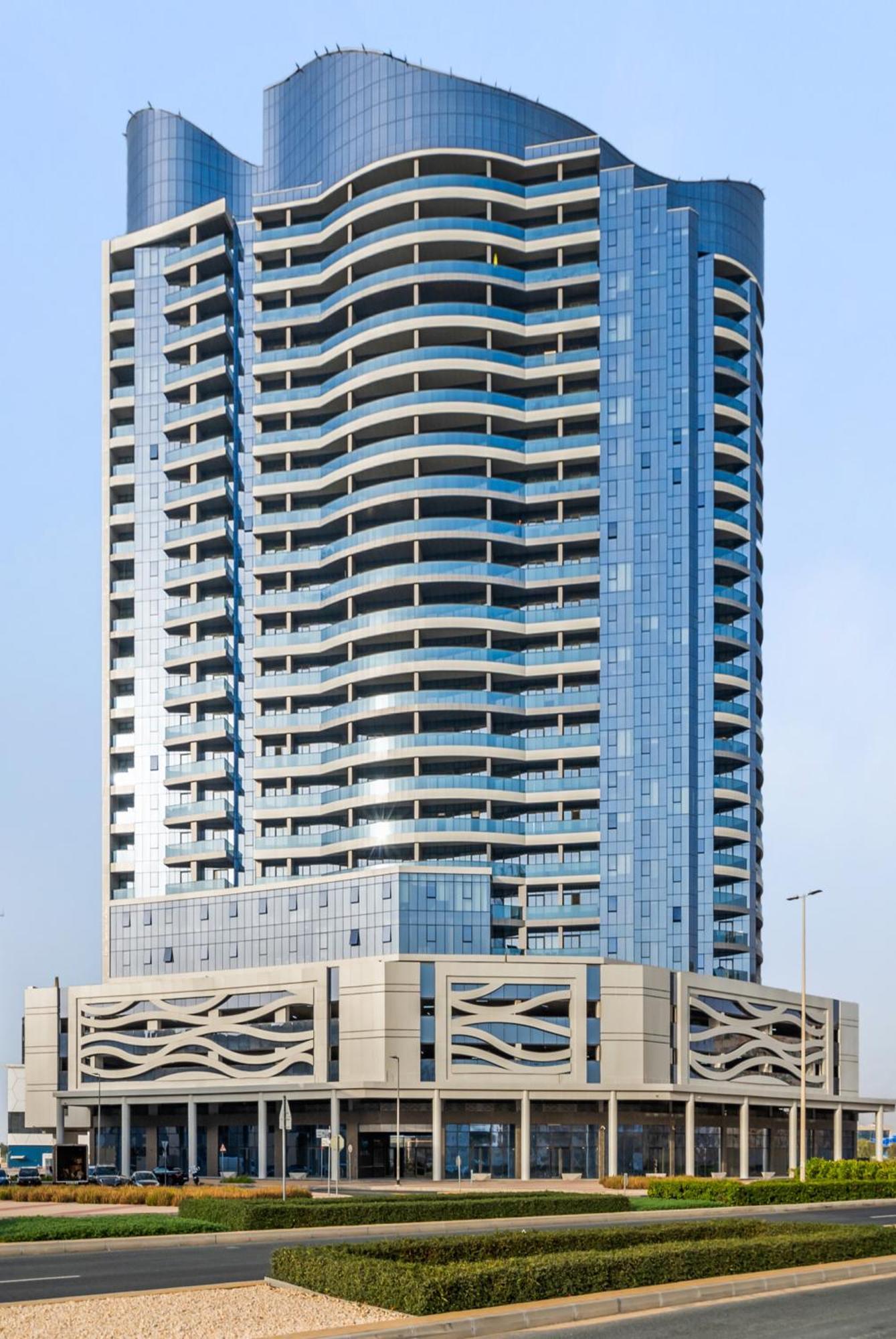Sunny In Vibrant Dubailand Area Apartment Dubai