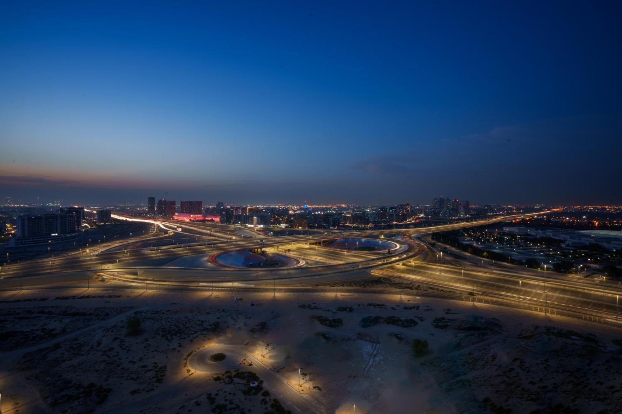 Sunny In Vibrant Dubailand Area